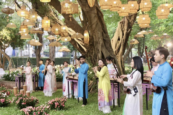 Du lịch Hà Nội thu hơn 86 nghìn tỷ đồng sau 7 tháng đầu năm
