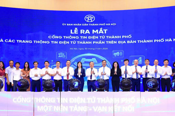 Bản tin tổng hợp 30/07: Hà Nội ra mắt nền tảng Cổng Thông tin điện tử và hệ thống trang thông tin dùng chung Bản tin tổng hợp 30/07: Hà Nội ra mắt nền tảng Cổng Thông tin điện tử và hệ thống trang thông tin dùng chung