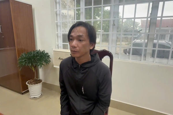 Bắt đối tượng truy nã lừa mua cây cảnh, giả chứng từ chuyển khoản rồi trốn sang Lào