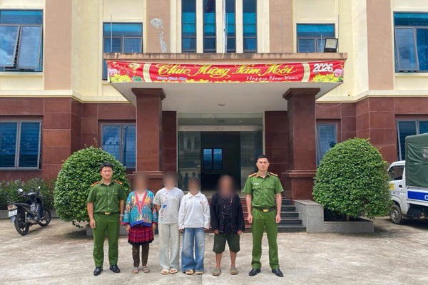 Kịp thời ngăn chặn hai thiếu nữ bị dụ dỗ sang Trung Quốc ở Điện Biên