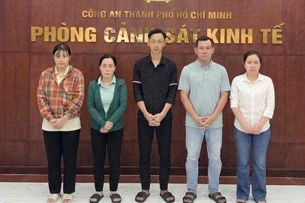 Truy tố nhóm bị can sản xuất mỹ phẩm giả, gắn mác hàng ngoại để bán ra thị trường