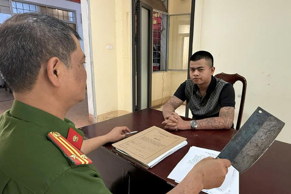 Đắk Lắk: Khởi tố đối tượng chém bạn trọng thương vì mâu thuẫn tiền nhậu