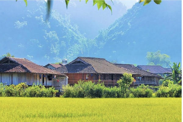 Làng du lịch tốt nhất thế giới có món bánh chưng đen trứ danh xứ Lạng
