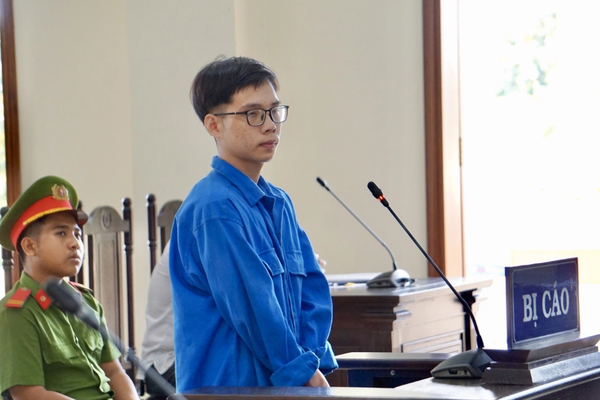 Cựu kế toán bưu điện lĩnh 13 năm tù vì chiếm đoạt hơn 1,1 tỷ đồng tiền chi trả an sinh