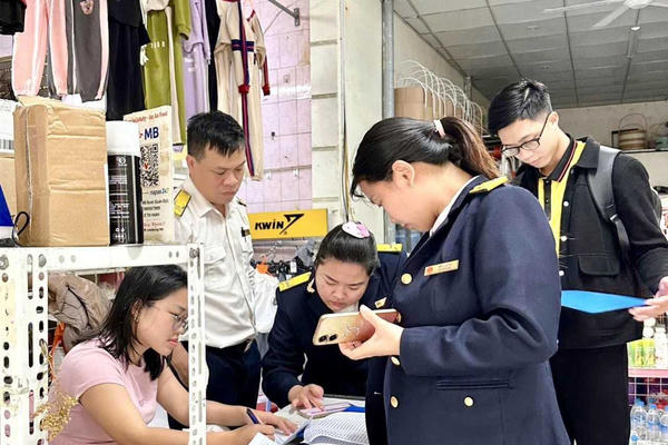 Thanh Hóa rà soát hơn 100.000 mã số thuế, tăng tốc làm sạch dữ liệu người nộp thuế Thanh Hóa rà soát hơn 100.000 mã số thuế, tăng tốc làm sạch dữ liệu người nộp thuế