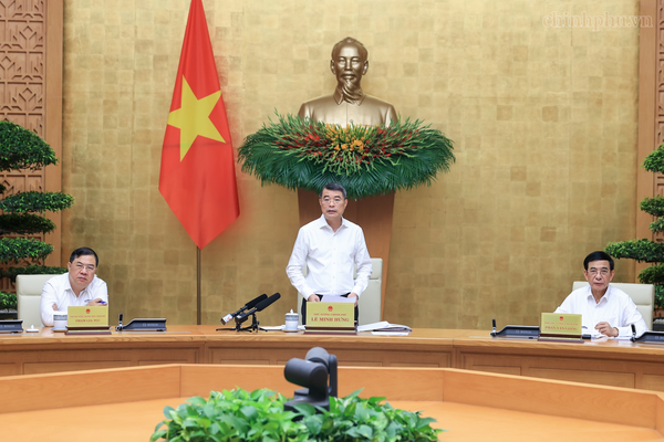 Chính phủ họp phiên thường kỳ tháng 7: Xuất nhập khẩu ước đạt 659,6 tỷ USD, tăng 28,1% Chính phủ họp phiên thường kỳ tháng 7: Xuất nhập khẩu ước đạt 659,6 tỷ USD, tăng 28,1%