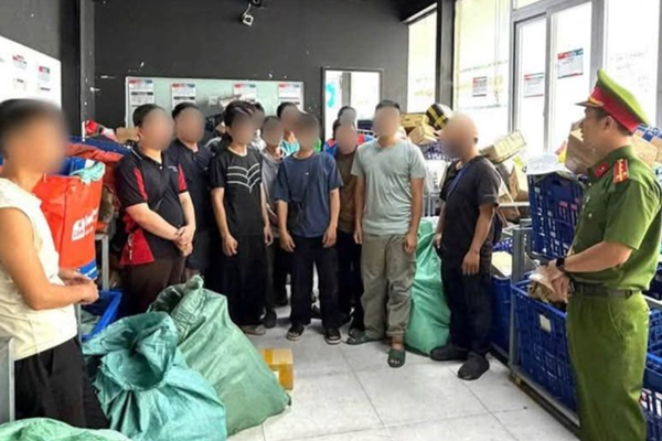 Đà Nẵng: Kiểm tra nhanh 86 shipper, phát hiện 2 trường hợp dương tính với ma túy