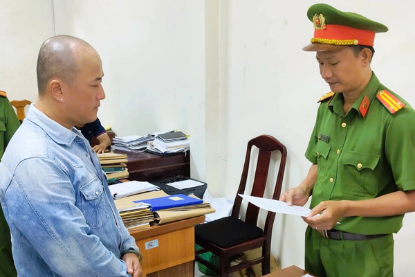 Tạm giam đối tượng liên quan vụ gây thương tích, bắt giữ người trái pháp luật xảy ra 9 năm trước