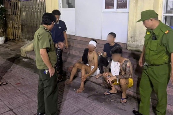 Công an làm rõ vụ nhóm thanh thiếu niên rượt đuổi, hỗn chiến trước cổng bệnh viện ở Hưng Yên