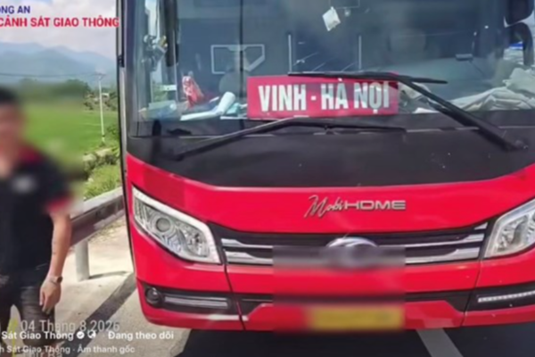 Xử phạt 37,5 triệu đồng vụ xe khách chở vượt 5 người trên cao tốc Cam Lâm - Vĩnh Hảo