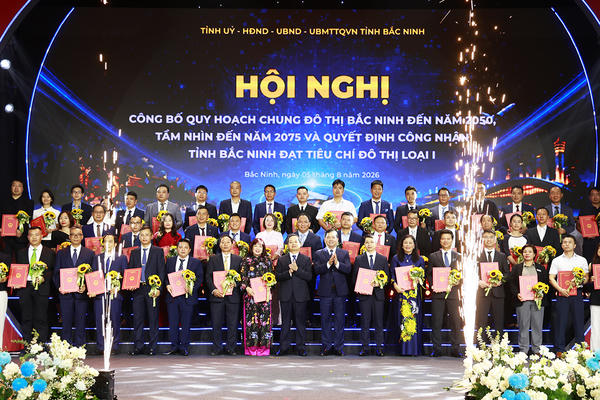 Bắc Ninh trao quyết định đầu tư cho 48 dự án trọng điểm, tổng vốn gần 7 tỷ USD