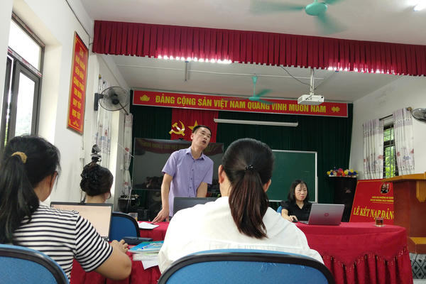Hiệu trưởng Trường THCS Phương Độ đối thoại với phụ huynh sau lùm xùm về tiền ăn học sinh