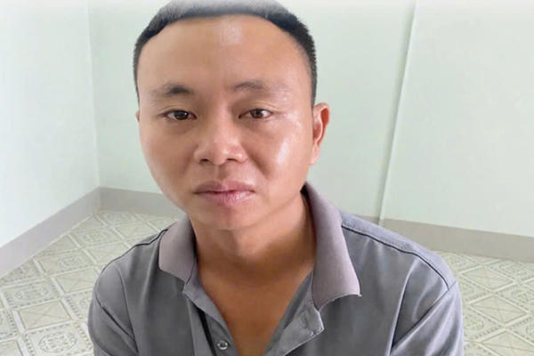 Khởi tố, bắt tạm giam cha dượng đánh, bóp cổ bé trai 3 tuổi ở Gia Lai