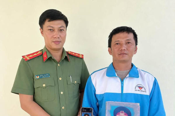 Lan tỏa giá trị nhân văn từ mô hình làm mới ảnh cũ miễn phí của Công an xã Bố Trạch