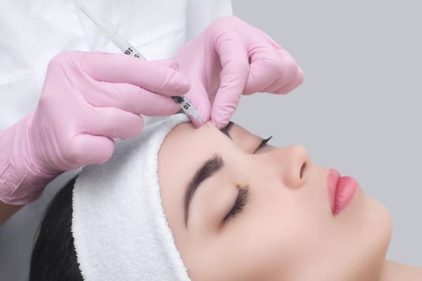 Phạt 45 triệu đồng, đình chỉ hoạt động 18 tháng với cơ sở làm đẹp tiêm botox không phép Phạt 45 triệu đồng, đình chỉ hoạt động 18 tháng với cơ sở làm đẹp tiêm botox không phép