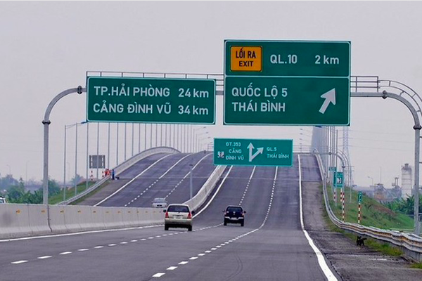 Hai tuyến cao tốc Hà Nội - Hải Phòng và Cầu Giẽ - Cao Bồ sẽ thí điểm dành làn trái để vượt xe
Hai tuyến cao tốc Hà Nội - Hải Phòng và Cầu Giẽ - Cao Bồ sẽ thí điểm dành làn trái để vượt xe