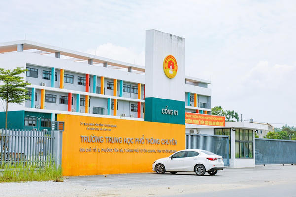 Bộ GD-ĐT lên tiếng về phương án xét tuyển đại học cho 328 thí sinh ở Tuyên Quang Bộ GD-ĐT lên tiếng về phương án xét tuyển đại học cho 328 thí sinh ở Tuyên Quang