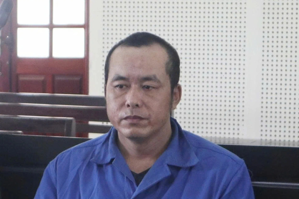 Phạt 12 năm tù gã đàn ông dùng kéo đâm người tình vì bị đuổi ra khỏi nhà sau đêm mặn nồng Phạt 12 năm tù gã đàn ông dùng kéo đâm người tình vì bị đuổi ra khỏi nhà sau đêm mặn nồng