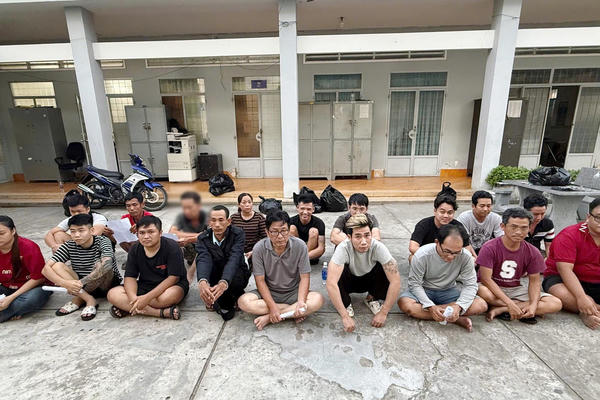 Công an An Giang triệt phá đường dây đánh bạc, rửa tiền xuyên quốc gia, giao dịch hàng trăm tỷ đồng Công an An Giang triệt phá đường dây đánh bạc, rửa tiền xuyên quốc gia, giao dịch hàng trăm tỷ đồng