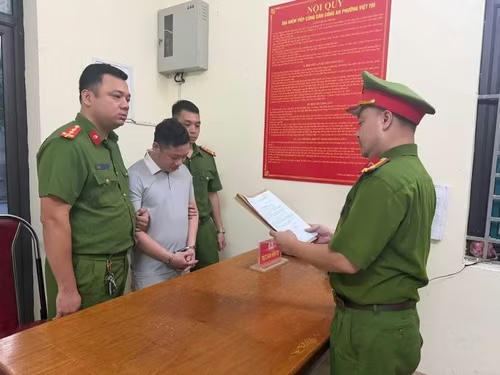 Khởi tố nhân viên công ty tài chính về hành vi tham ô tài sản Khởi tố nhân viên công ty tài chính về hành vi tham ô tài sản