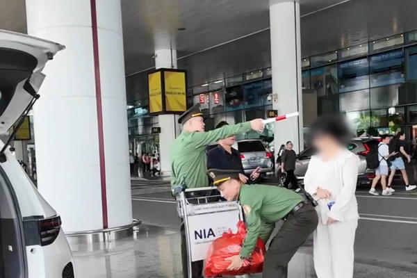 Người phụ nữ ở Tuyên Quang được đoàn tụ gia đình sau 15 năm bị lôi kéo xuất cảnh trái phép