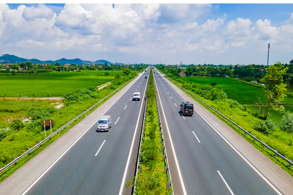 Cục Đường bộ yêu cầu VEC rà soát tổ chức giao thông trên 3 tuyến cao tốc