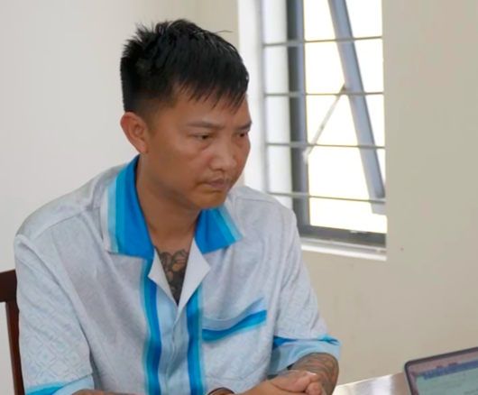Giọt nước mắt của Huấn “Hoa Hồng” khi đối diện những việc mình gây ra Giọt nước mắt của Huấn “Hoa Hồng” khi đối diện những việc mình gây ra