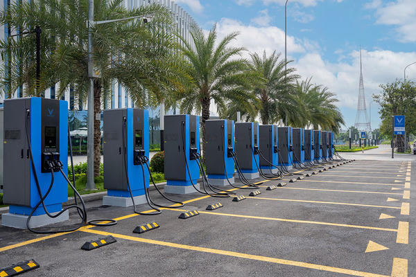 Đề xuất quy chuẩn an toàn mới cho trạm sạc xe điện Đề xuất quy chuẩn an toàn mới cho trạm sạc xe điện