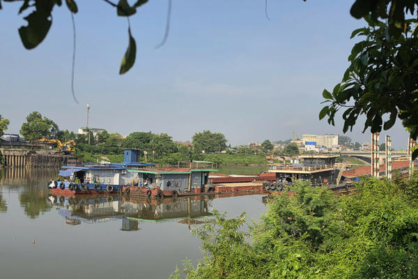 Cảnh báo lũ và nỗi lo an toàn giao thông đường thủy