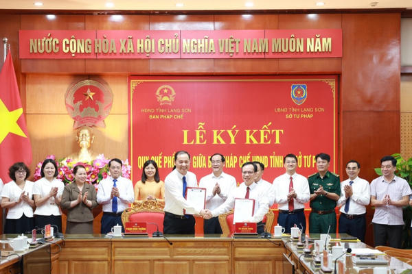 Lạng Sơn ký quy chế phối hợp nâng chất lượng xây dựng văn bản pháp luật