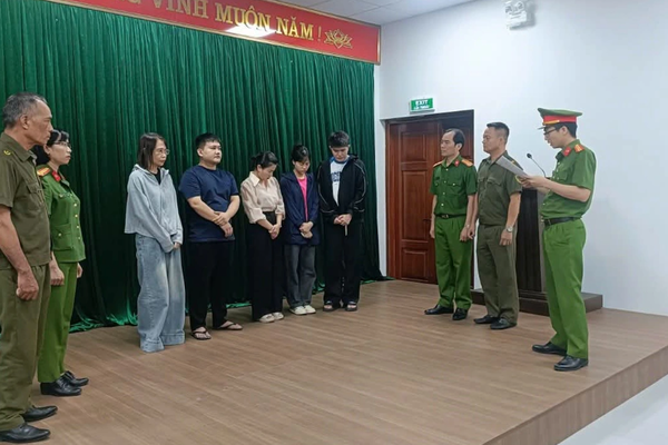 Khởi tố 5 bị can trong vụ spa dựng kịch bản gian dối, thu tiền của hàng trăm khách