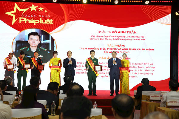 Quy chế bình chọn, vinh danh và khen thưởng “Gương sáng Pháp luật” năm 2026 Quy chế bình chọn, vinh danh và khen thưởng “Gương sáng Pháp luật” năm 2026