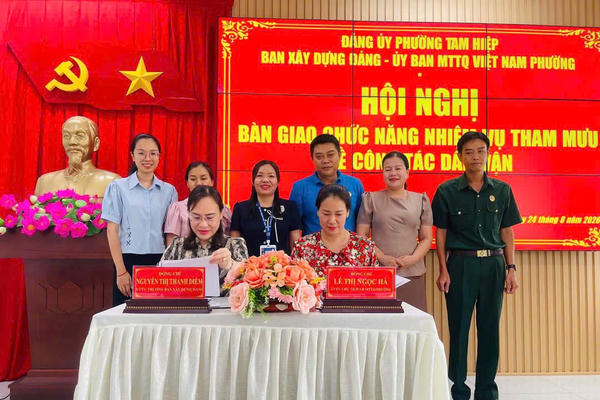 Phường Tam Hiệp bàn giao chức năng, nhiệm vụ tham mưu về công tác dân vận Phường Tam Hiệp bàn giao chức năng, nhiệm vụ tham mưu về công tác dân vận