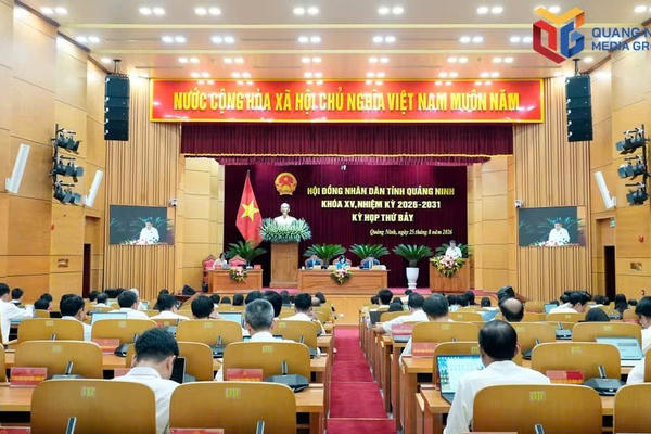 Quảng Ninh thông qua 10 nghị quyết, yêu cầu sớm đưa chính sách vào cuộc sống