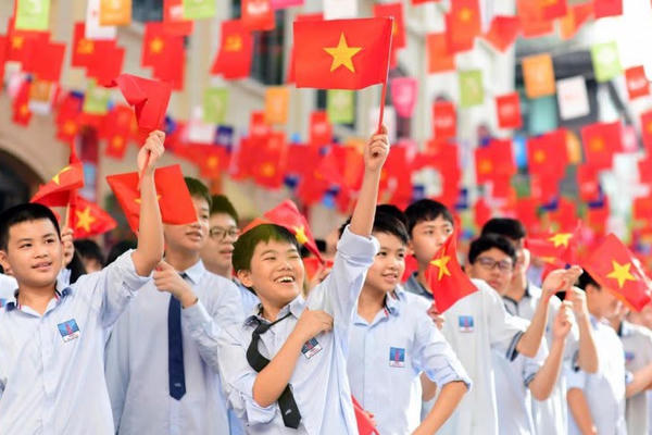 Chủ tịch Hà Nội chỉ đạo minh bạch thu chi, xử lý lạm thu và dạy thêm sai quy định