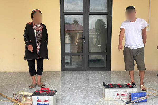 Xử phạt 2 đối tượng sử dụng kích điện khai thác thủy sản trái phép