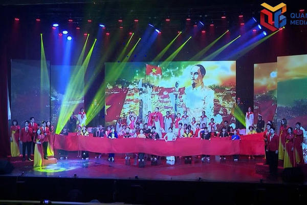 Liên hoan Tiếng hát khu dân cư “Tự hào thành phố Quảng Ninh” diễn ra từ tháng 8-11/2026 Liên hoan Tiếng hát khu dân cư “Tự hào thành phố Quảng Ninh” diễn ra từ tháng 8-11/2026