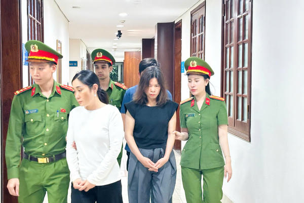 Điểm tin Pháp Luật ngày 29/08: Triệt phá đường dây sản xuất, bán hơn 100.000 sản phẩm thuốc đông y giả tại Thanh Hoá
Điểm tin Pháp Luật ngày 29/08: Triệt phá đường dây sản xuất, bán hơn 100.000 sản phẩm thuốc đông y giả tại Thanh Hoá