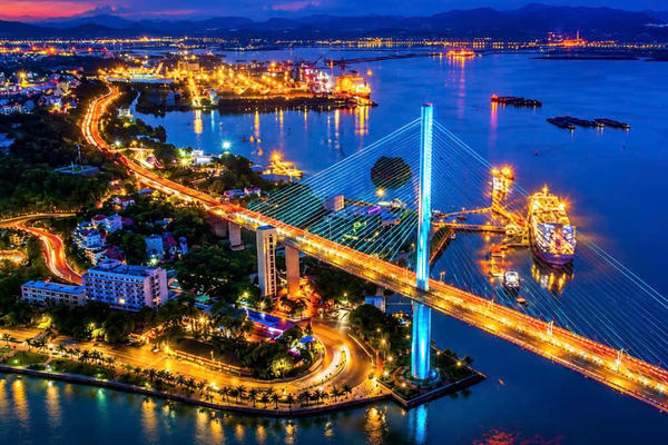 TP Quảng Ninh: Tâm thế mới, tầm vóc mới TP Quảng Ninh: Tâm thế mới, tầm vóc mới