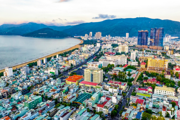 Bộ Chính trị đặt mục tiêu tăng trưởng cao cho 6 vùng kinh tế - xã hội đến năm 2030
Bộ Chính trị đặt mục tiêu tăng trưởng cao cho 6 vùng kinh tế - xã hội đến năm 2030