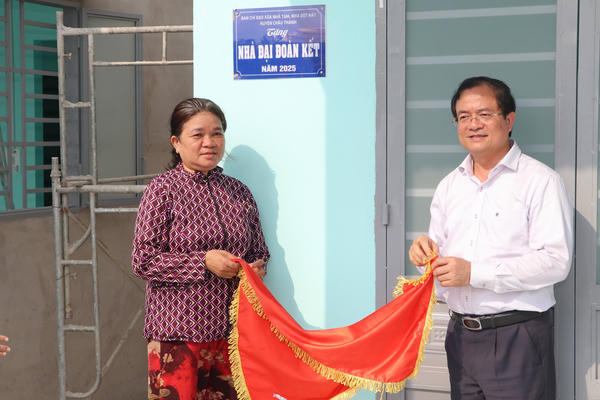 Tây Ninh hỗ trợ xây, sửa 1.104 nhà Đại đoàn kết Tây Ninh hỗ trợ xây, sửa 1.104 nhà Đại đoàn kết