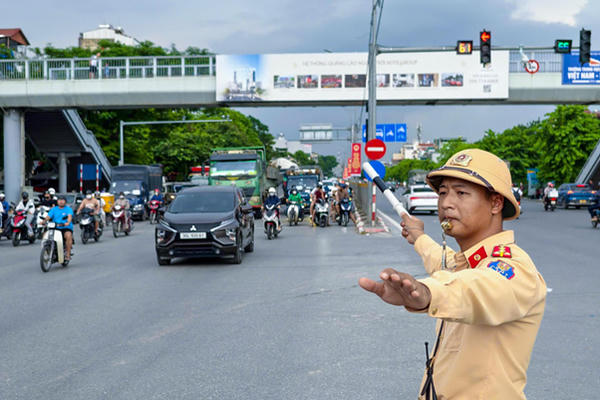 CSGT Hà Nội chủ động phương án đón dòng phương tiện trở lại Thủ đô sau kỳ nghỉ lễ CSGT Hà Nội chủ động phương án đón dòng phương tiện trở lại Thủ đô sau kỳ nghỉ lễ
