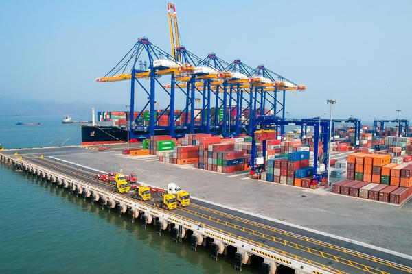 Xuất nhập khẩu 8 tháng năm 2026 vượt 770 tỷ USD Xuất nhập khẩu 8 tháng năm 2026 vượt 770 tỷ USD