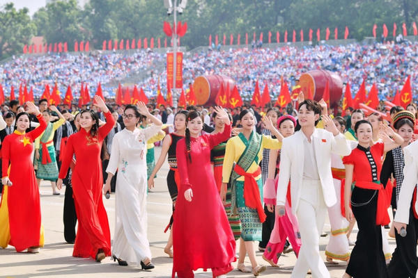 Sau 2/9, người lao động có thể được nghỉ 4 ngày liên tiếp trong tháng 11 Sau 2/9, người lao động có thể được nghỉ 4 ngày liên tiếp trong tháng 11