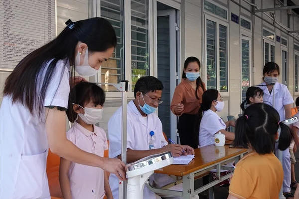 Phải cập nhật kết quả kiểm tra sức khoẻ đầu năm của học sinh lên Cổng dữ liệu của Bộ Y tế