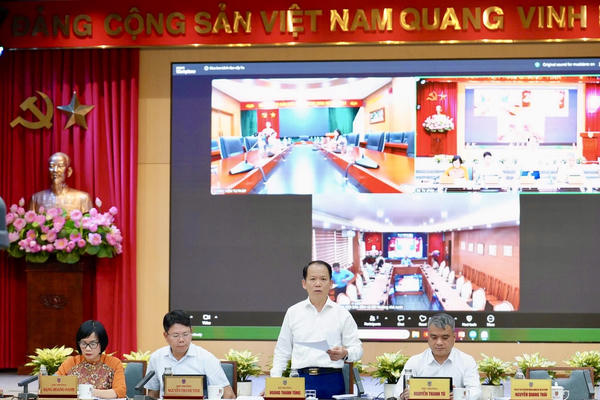 Bộ trưởng Hoàng Thanh Tùng: Đưa các nghị quyết của Trung ương vào cuộc sống bằng nhiệm vụ, sản phẩm cụ thể Bộ trưởng Hoàng Thanh Tùng: Đưa các nghị quyết của Trung ương vào cuộc sống bằng nhiệm vụ, sản phẩm cụ thể