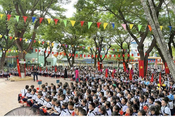 Hơn 734.000 học sinh Gia Lai hân hoan khai giảng năm học mới, khánh thành trường nội trú vùng biên
