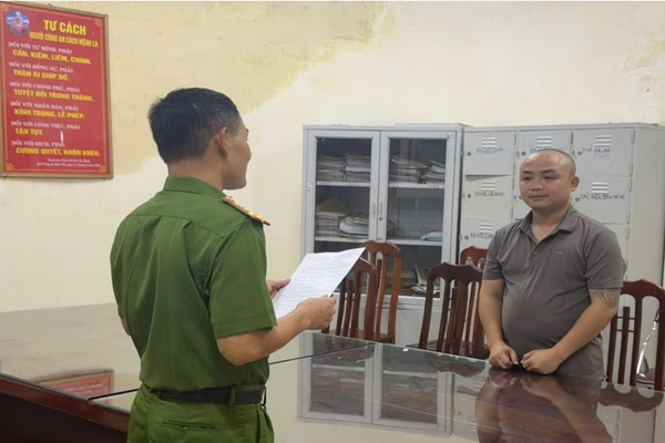 Khởi tố đối tượng lừa đảo chiếm đoạt tài sản của doanh nghiệp rồi đầu tư vào sàn Forex Khởi tố đối tượng lừa đảo chiếm đoạt tài sản của doanh nghiệp rồi đầu tư vào sàn Forex