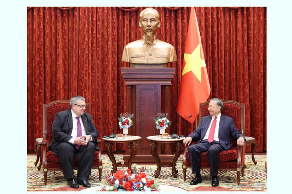 Quan hệ Việt Nam-Liên bang Nga tiếp tục phát triển mạnh mẽ, vì lợi ích của Nhân dân hai nước, vì hòa bình, hợp tác của khu vực và thế giới