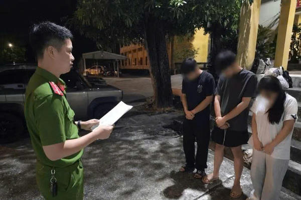 Bắt 3 đối tượng mua bán ma túy dưới dạng tinh dầu CBD